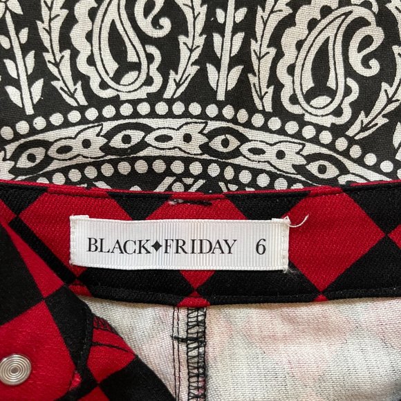 Black Friday Checkmate Shorts with Chain Size 6 Woman - Picture 2 of 3